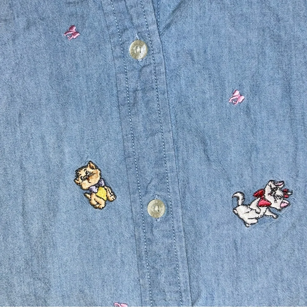 Vintage Disney Store Embroidered Aristocats Blue Button Down Shirt Sleeveless XL - Picture 3 of 4